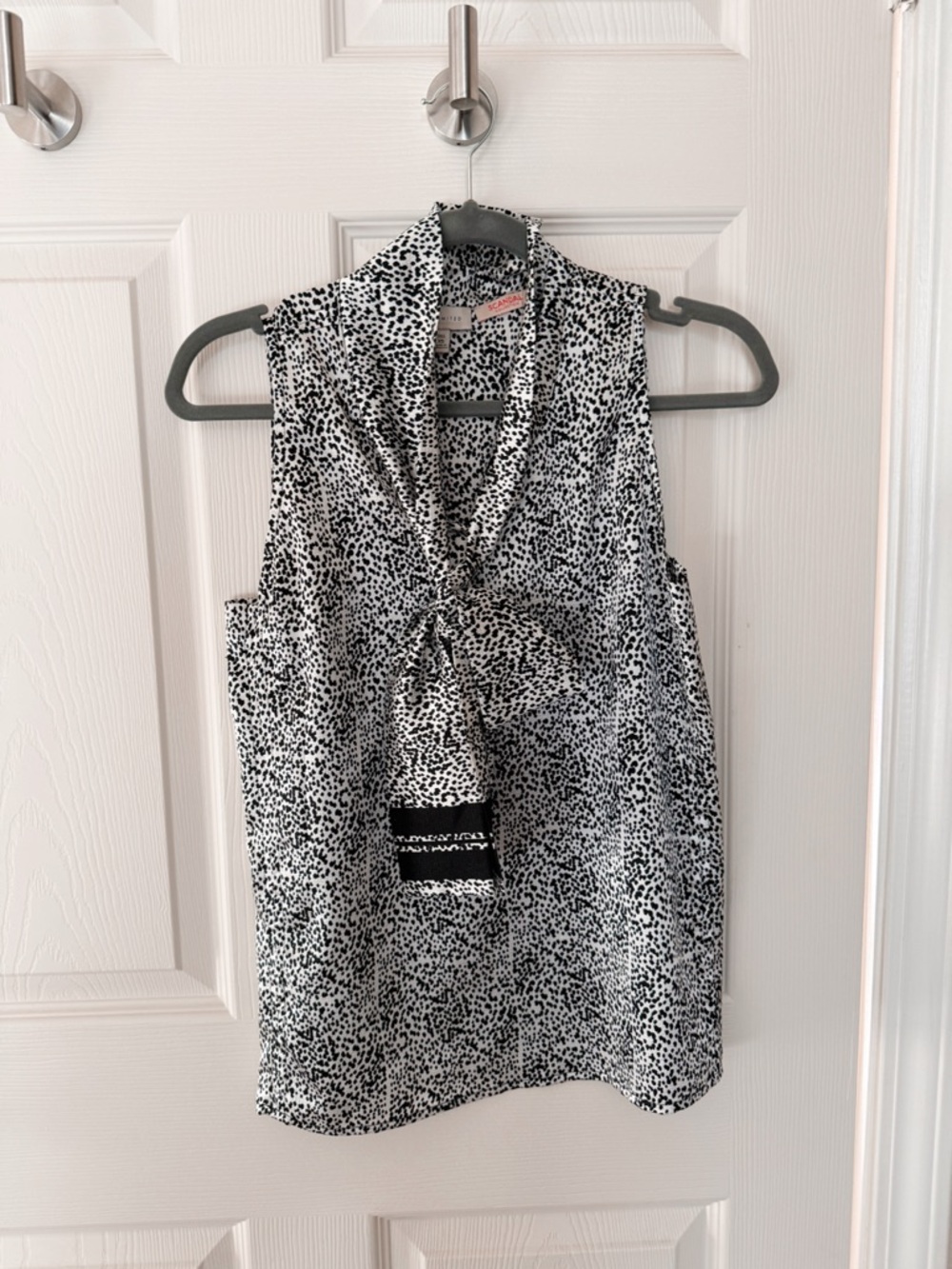 Sleeveless Black & White Tie-Neck Blouse